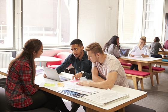 Les études d'ingénieurs en France